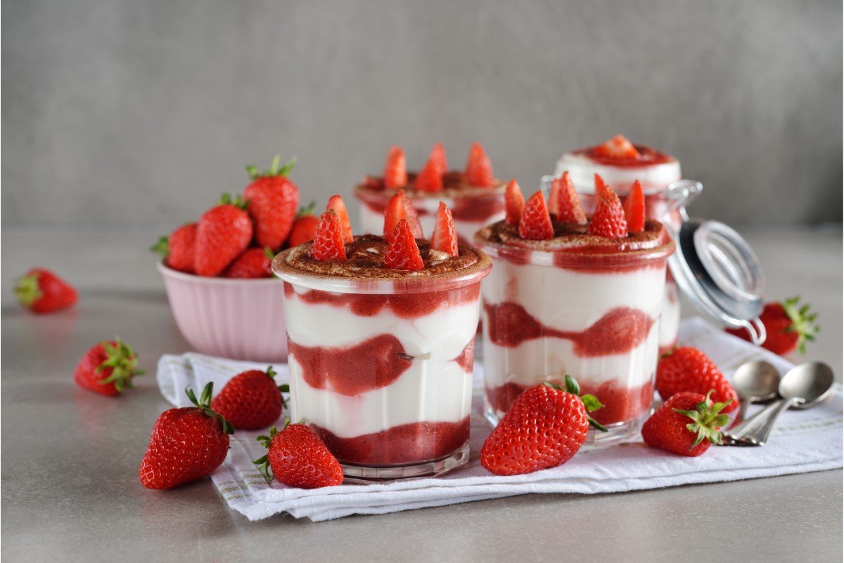strawberry tiramisu