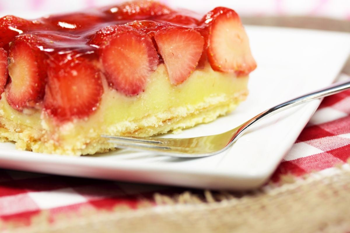 strawberry cake filling